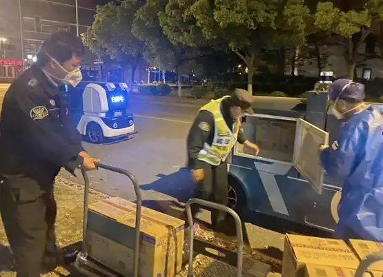 Autonomous Vehicles Join the Fight: Rino.ai Teams Up with Yonghui to Deliver Over 20,000 Supply Orders in Shanghai’s Anting Area