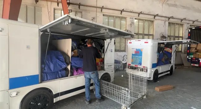 Rino.ai Autonomous Vehicles Power China’s Longest “Double 11” — Boosting Efficiency at Courier Hubs and Reducing Workload for Delivery Workers